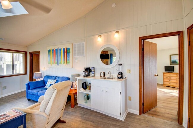 Building Photo - OFF SEASON RENTAL Topsail Island Furnished...