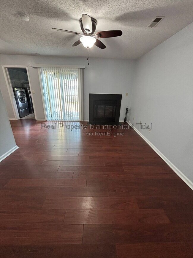 Building Photo - 639 Biltmore Dr