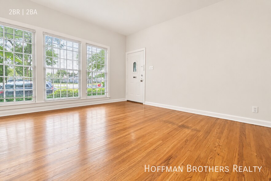 Building Photo - 506 N Genesee Ave