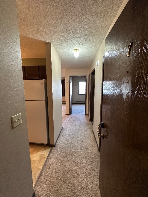 Building Photo - 550 8th St W