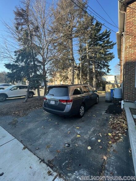 Building Photo - 16 Trowbridge St