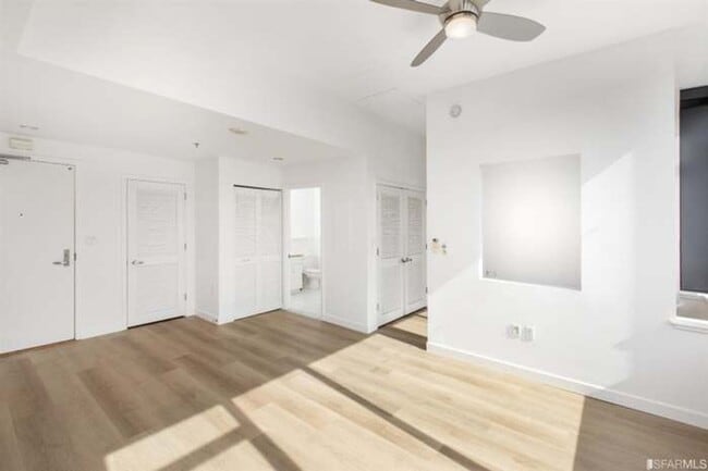 Building Photo - Stylish 1BR Condo in Prime Mission Bay Loc...