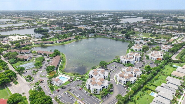 Building Photo - 212 Lake Pointe Dr