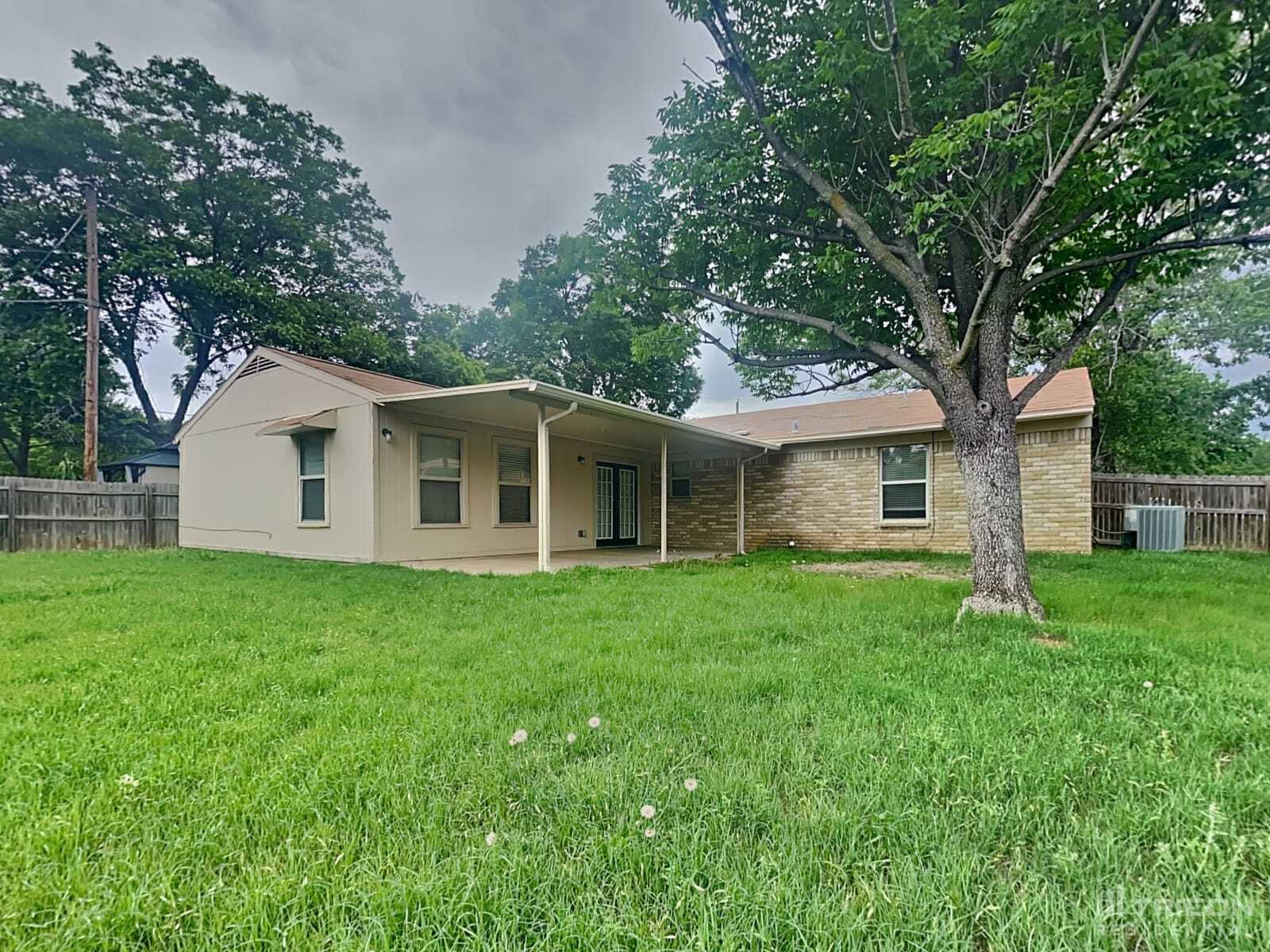 Building Photo - 4108 Coronet Ln