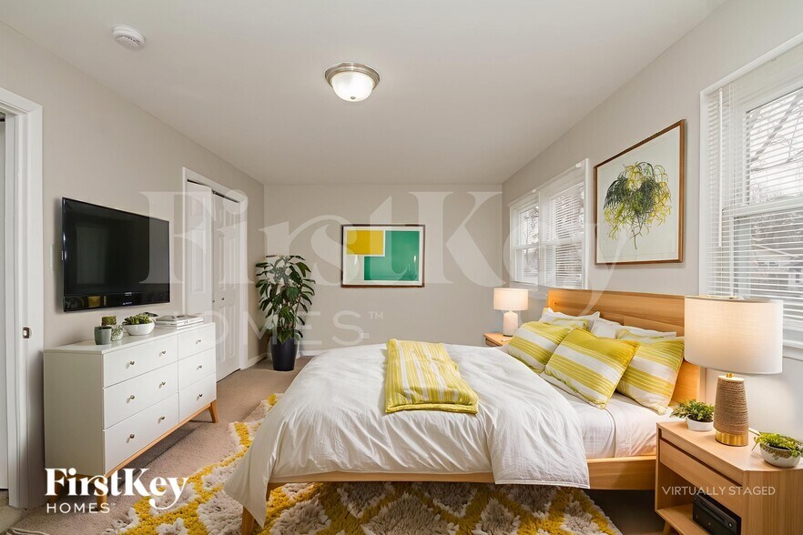 Building Photo - 17621 Grandview Dr