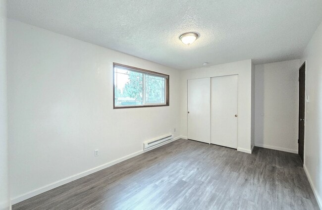 Building Photo - 4 Bedroom Home in North Marysville  - Pet Friendly!