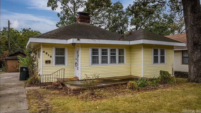 Building Photo - 4815 Lee Ave