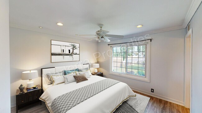 Building Photo - Beautiful 3 Bedroom Home in Huntington Beach