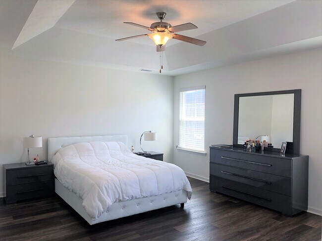 Building Photo - 238 Ducal St