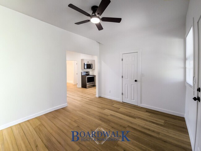 Building Photo - 3396 S 900 E