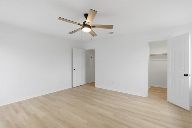 Building Photo - 2622 Gwendolyn Ln