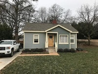 Building Photo - 2 Bedroom 1 Bathroom