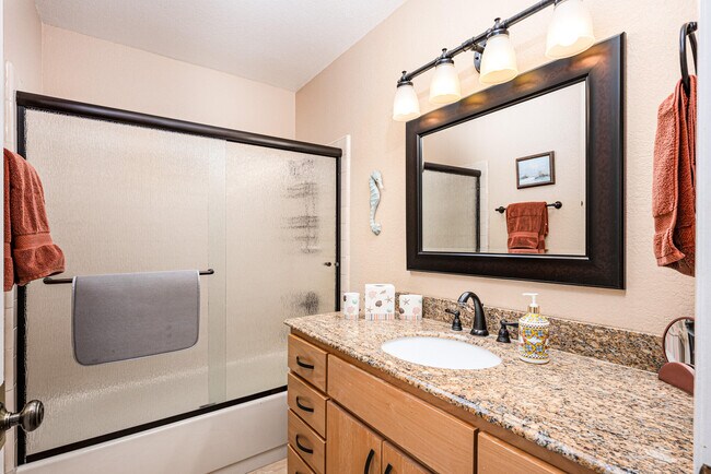 Building Photo - 67242 Cumbres Ct