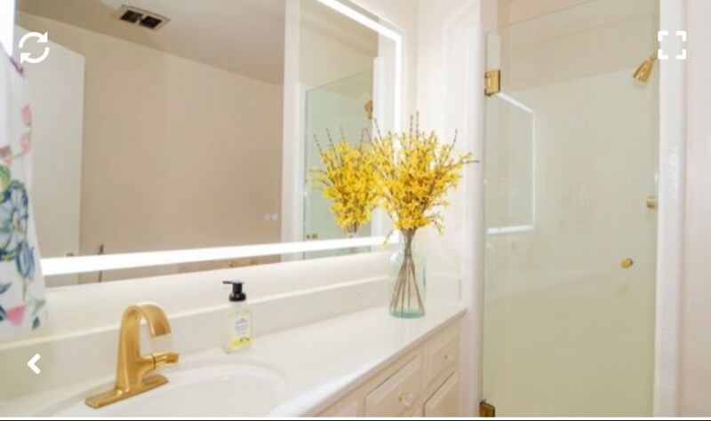 Building Photo - 8710 Delgany Ave