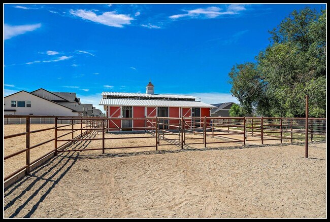 Building Photo - 3 Acre Horse Ranch & Home Rental SE Boise ...