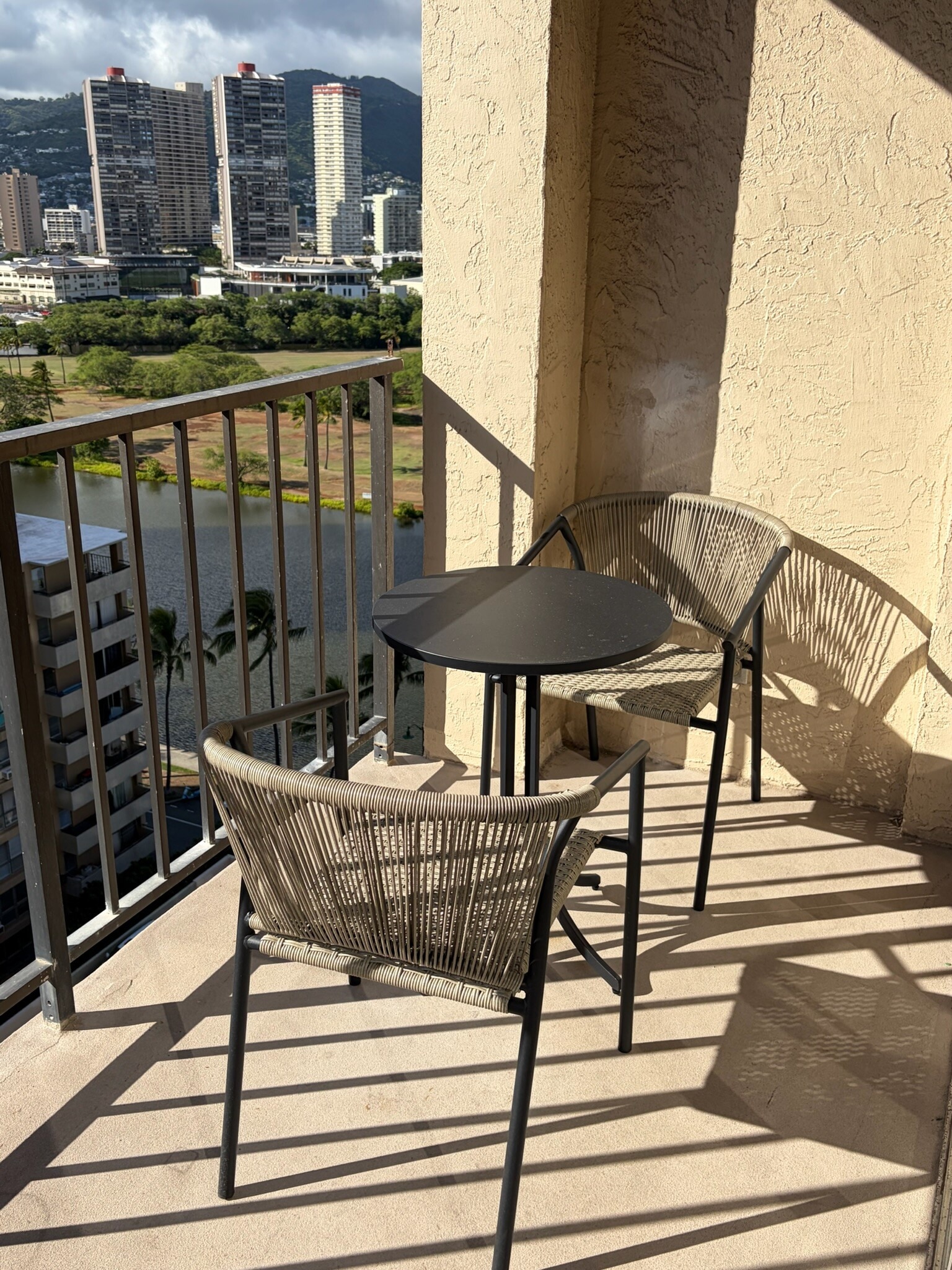 Building Photo - 2345 Ala Wai Blvd