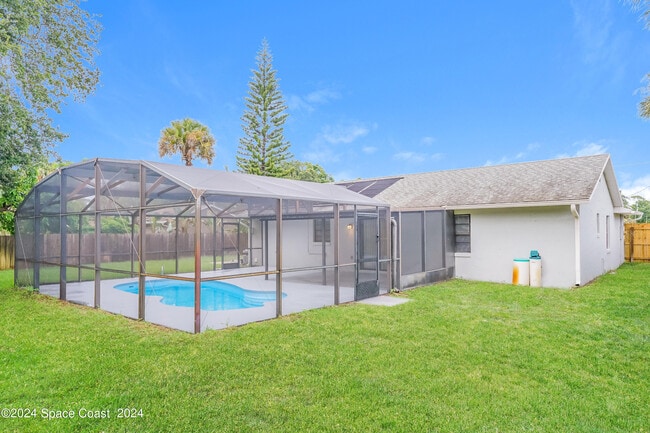 Building Photo - 6830 Caliph Ave