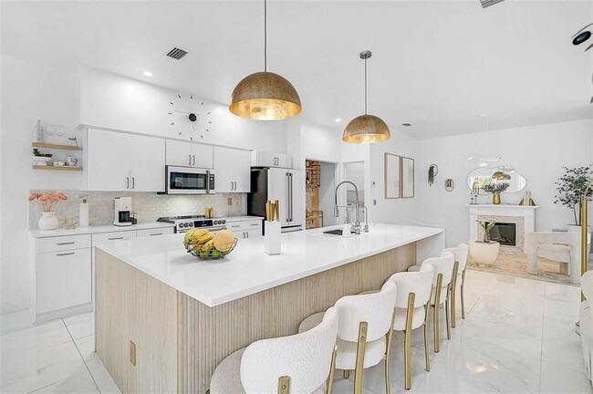 Building Photo - 4146 Westbourne Cir
