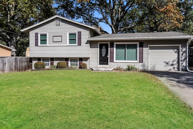 Primary Photo - Cute 3 Bedroom