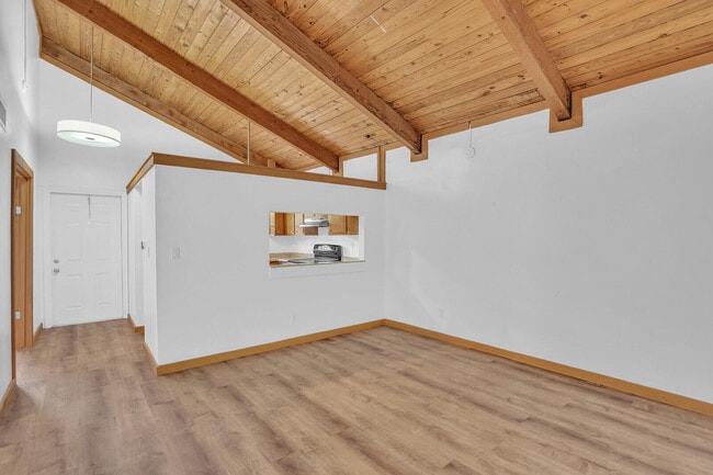 Building Photo - 100 Sparrow Dr