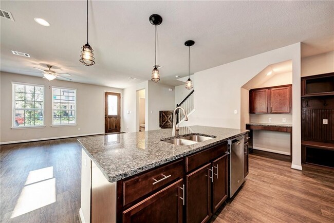 Building Photo - 107 Buckthorn Dr