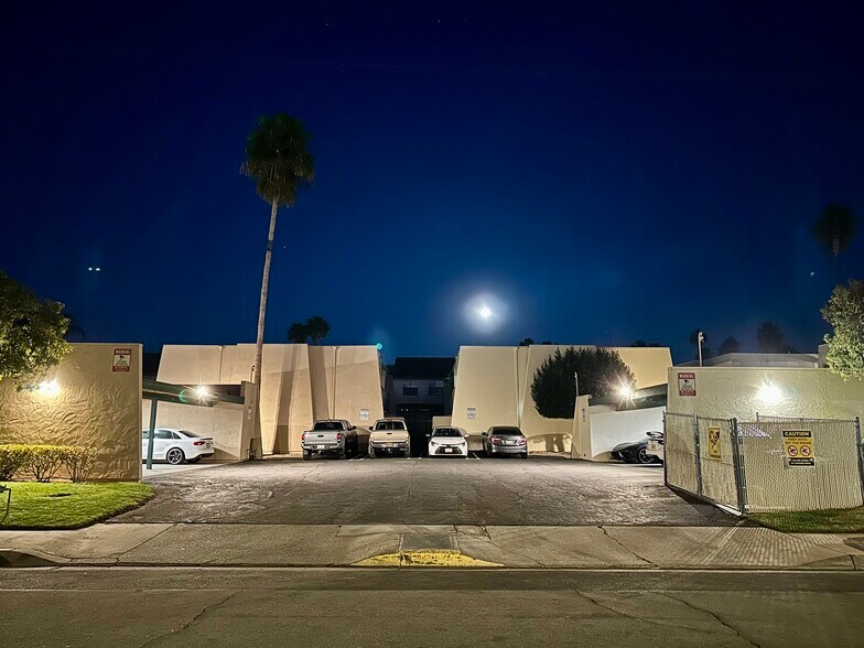 Building Photo - 1536 S Maple St