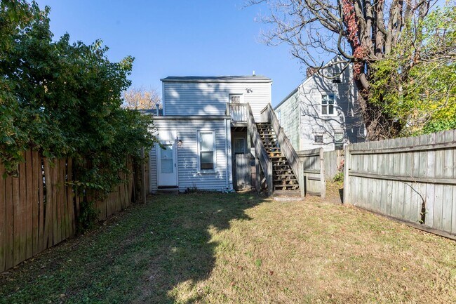 Building Photo - 522 Zane St