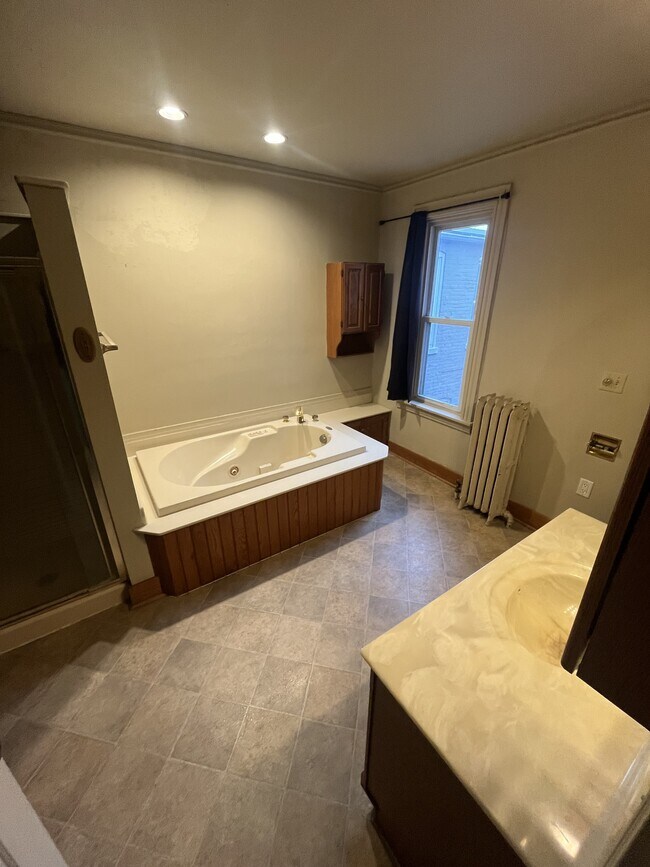 Building Photo - 446 Nevin St