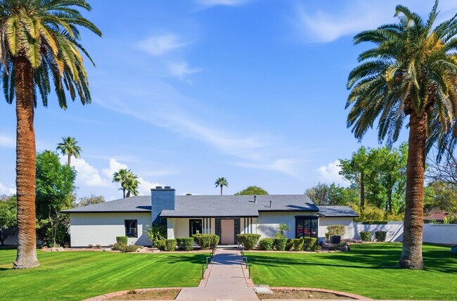 Building Photo - 2939 N Manor Dr E