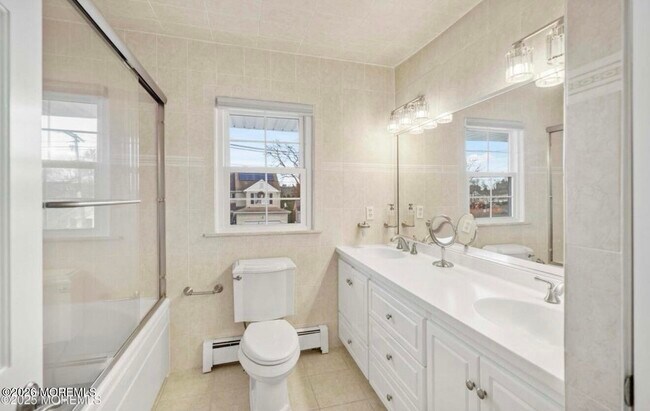 Building Photo - 146 N Bath Ave