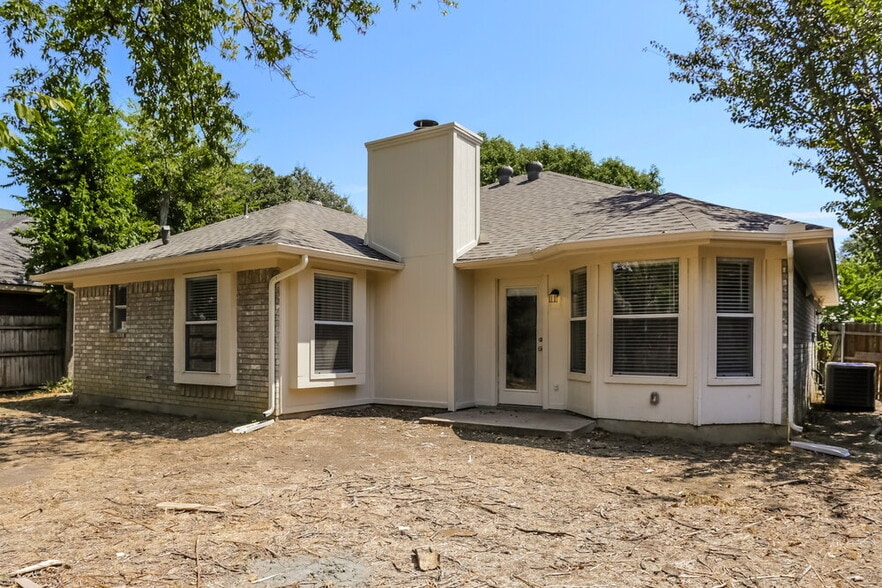 Building Photo - 6841 Black Wing Dr