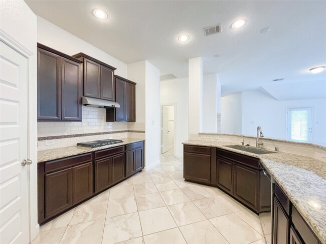 Building Photo - 18126 Golden Falls Ln
