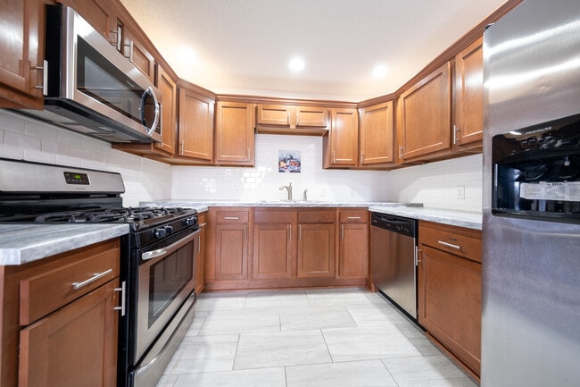 Building Photo - 7352 72nd Ln N