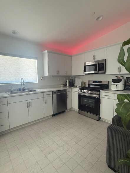 Building Photo - 3450 E Ketring Ct