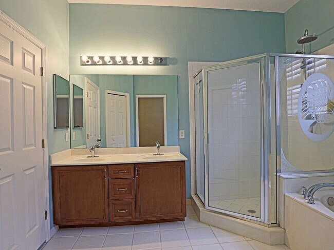 Building Photo - 9836 Catena Way