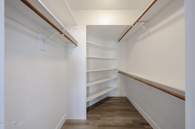 Building Photo - 3951 E Waltann Ln