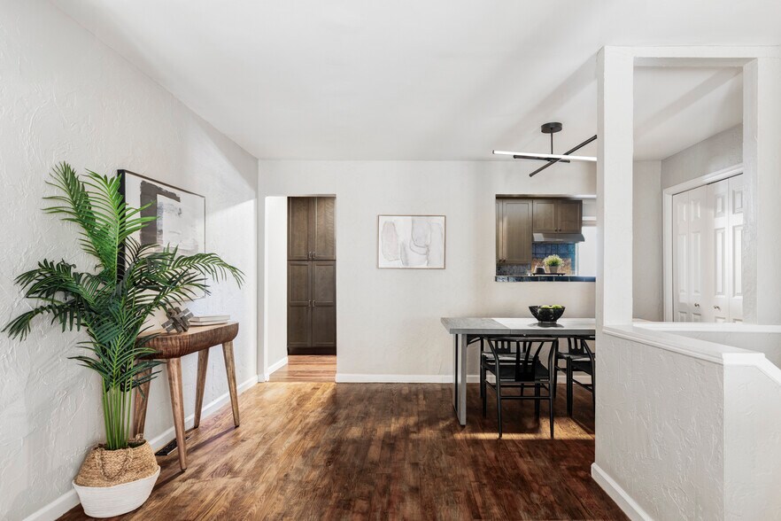 Building Photo - 377 Pearl St