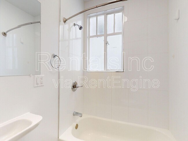 Building Photo - 3272 21st St