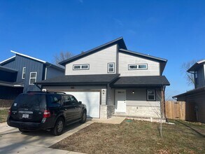 Building Photo - Nearly New 3 Bedroom 2 Bath Home!!!