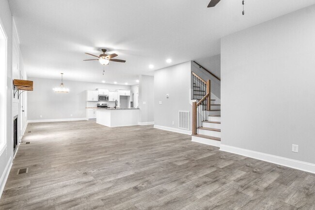 Building Photo - 2129 Powell Rd