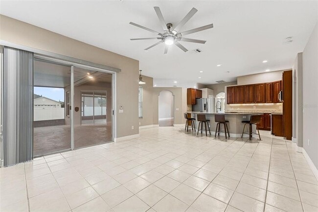 Building Photo - 25946 Buckthorn Ave