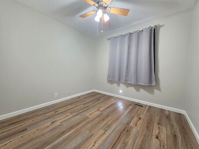 Building Photo - 7105 S 2530 W