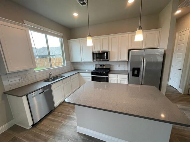 Building Photo - 1108 El Sol Blvd