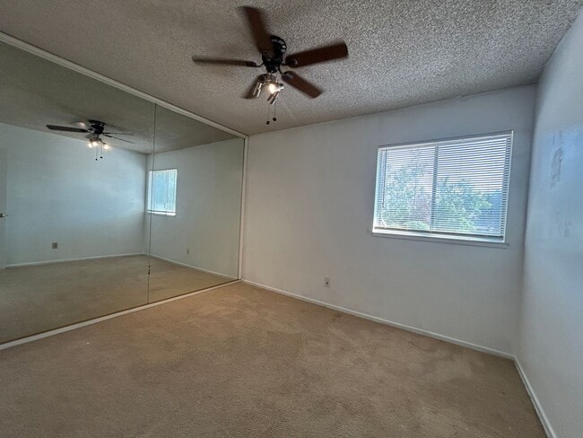 Building Photo - 5055 Pearblossom Dr