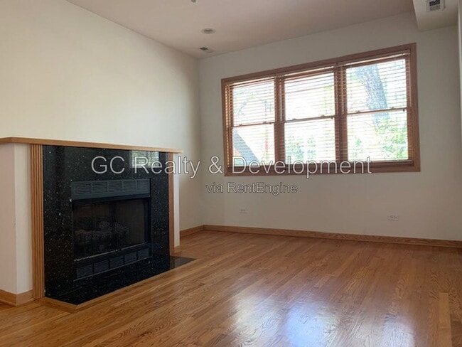 Building Photo - 1505 N Maplewood Ave
