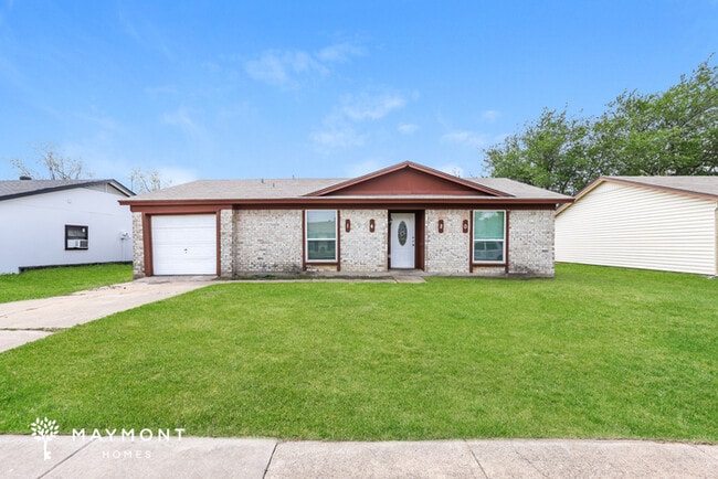 Building Photo - 1420 Palisades Dr