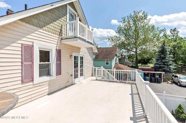 Building Photo - 76 South St