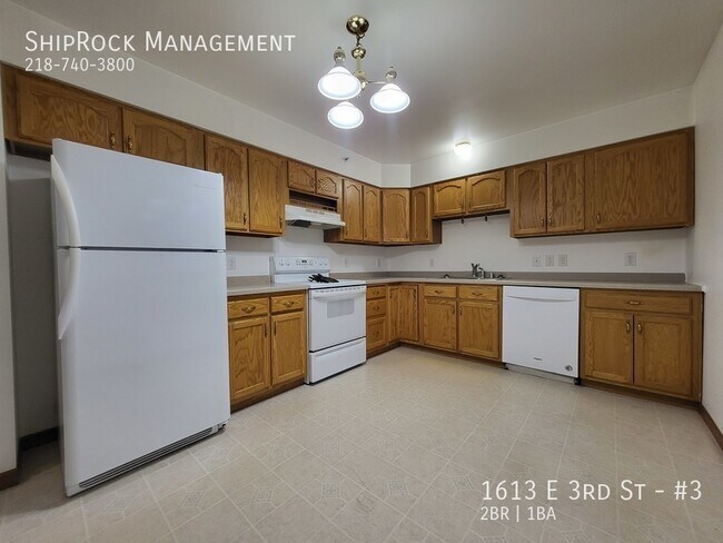 Building Photo - Windsor Estates