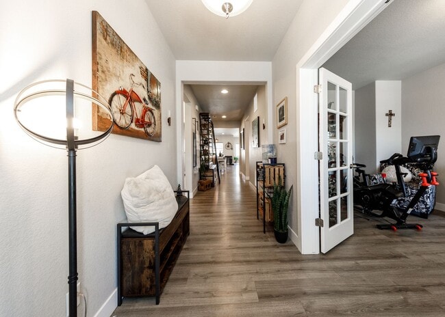 Building Photo - Luxury Ranch-Style Home for Rent | Wolf Ranch | D20 Schools | Pikes Peak Views