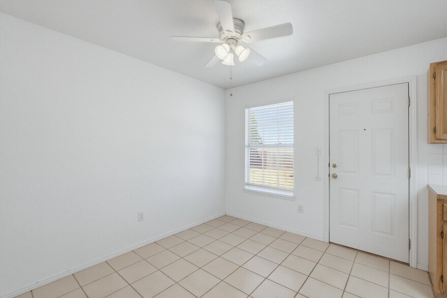 Building Photo - 7917 Thompson Pky